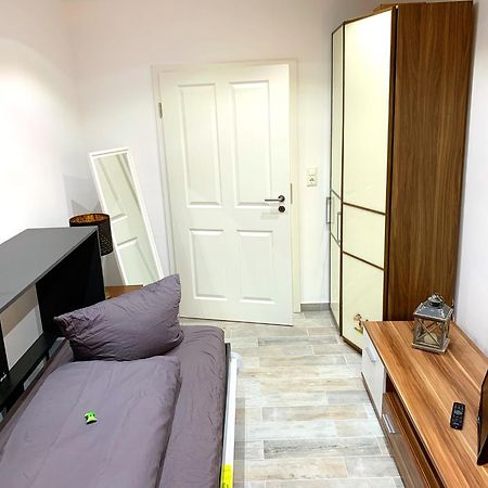 Ferienwohnungen Arp "2O" Mit Garten Und Parkplatz Itzehoe Exterior photo